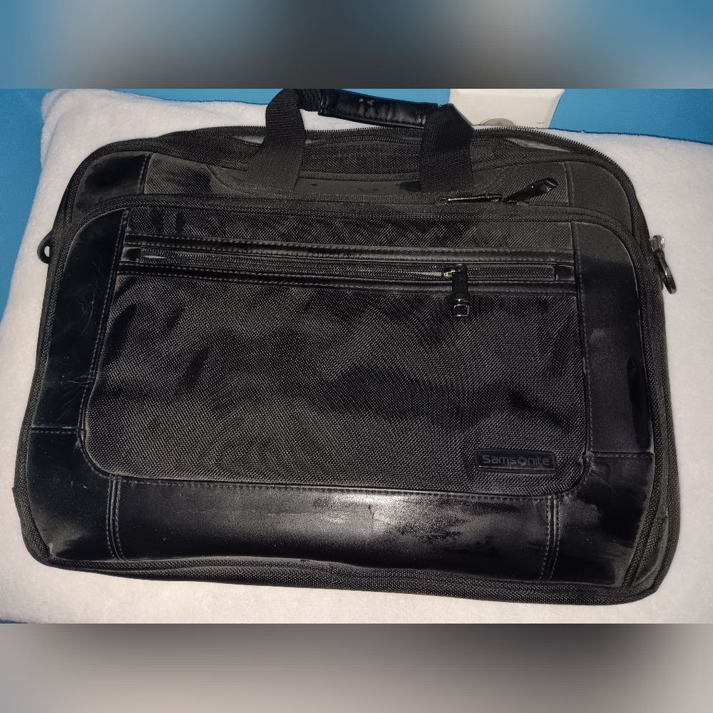 NWT Samsonite Premium Thin & Light 15.6" Laptop Case Black Computer Briefcase